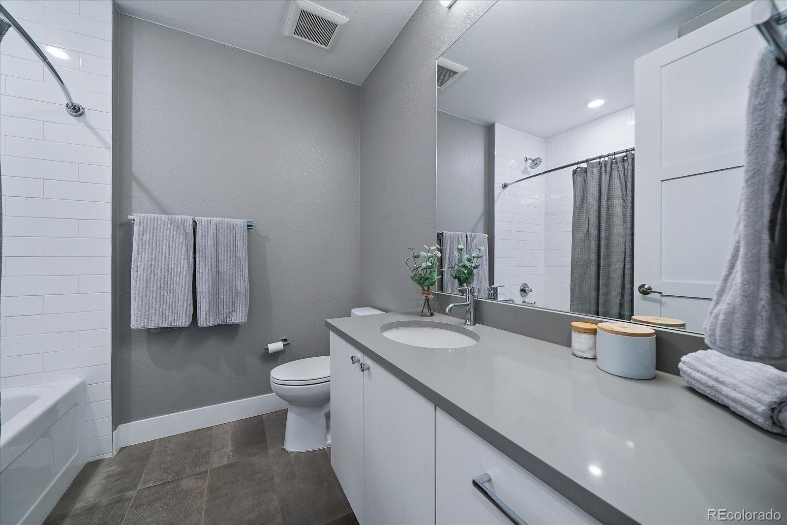 MLS Image #18 for 4885 s monaco street,denver, Colorado