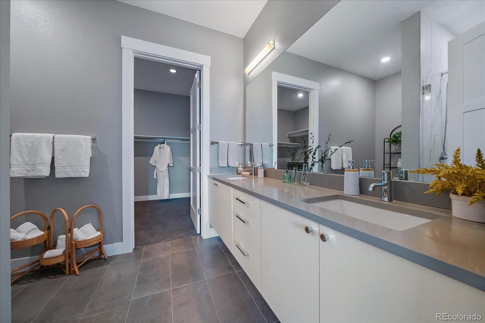 MLS Image #32 for 4885 s monaco street 206,denver, Colorado