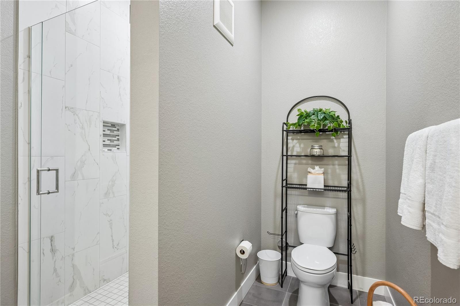 MLS Image #33 for 4885 s monaco street 206,denver, Colorado
