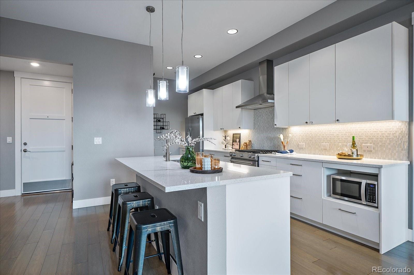 MLS Image #6 for 4885 s monaco street,denver, Colorado