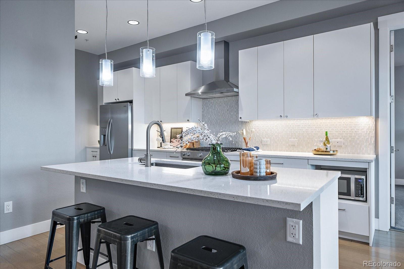 MLS Image #7 for 4885 s monaco street,denver, Colorado