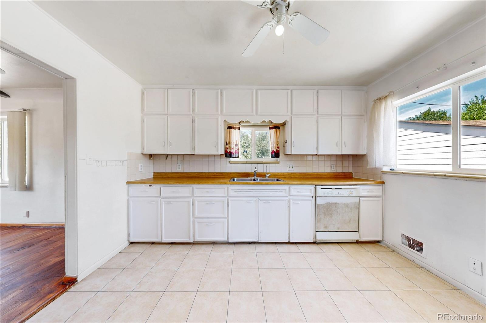 MLS Image #5 for 2221 w 55th avenue,denver, Colorado