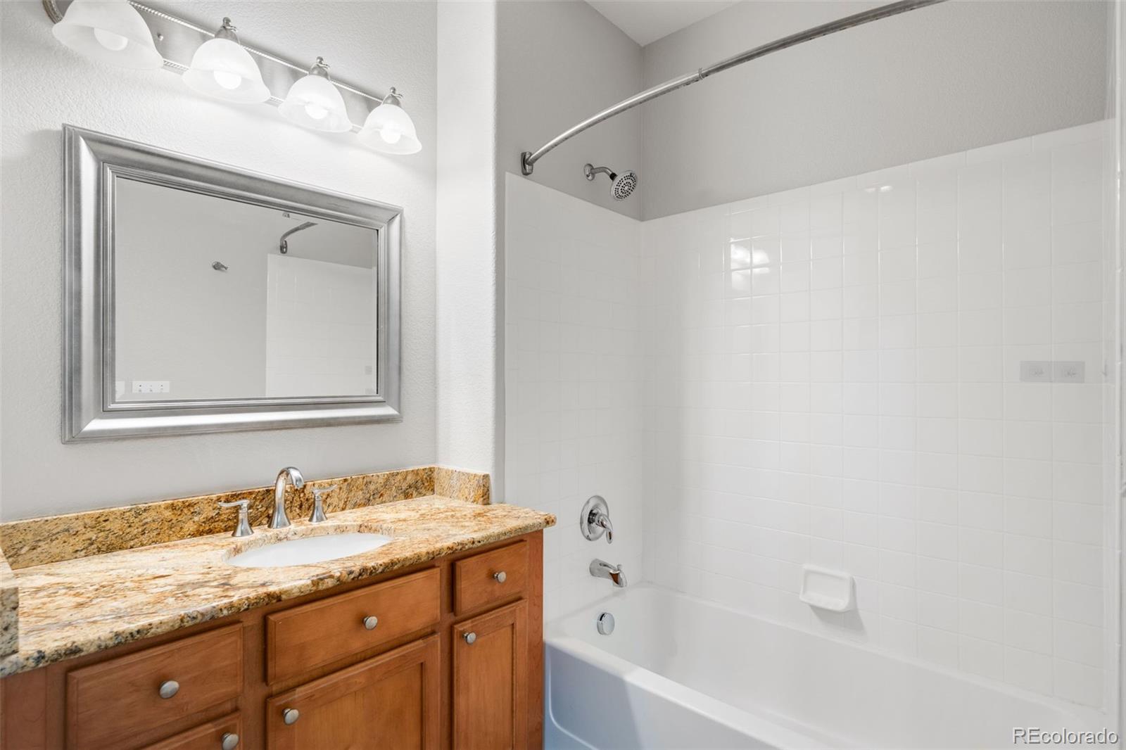 MLS Image #17 for 8892 e 24th place 102,denver, Colorado