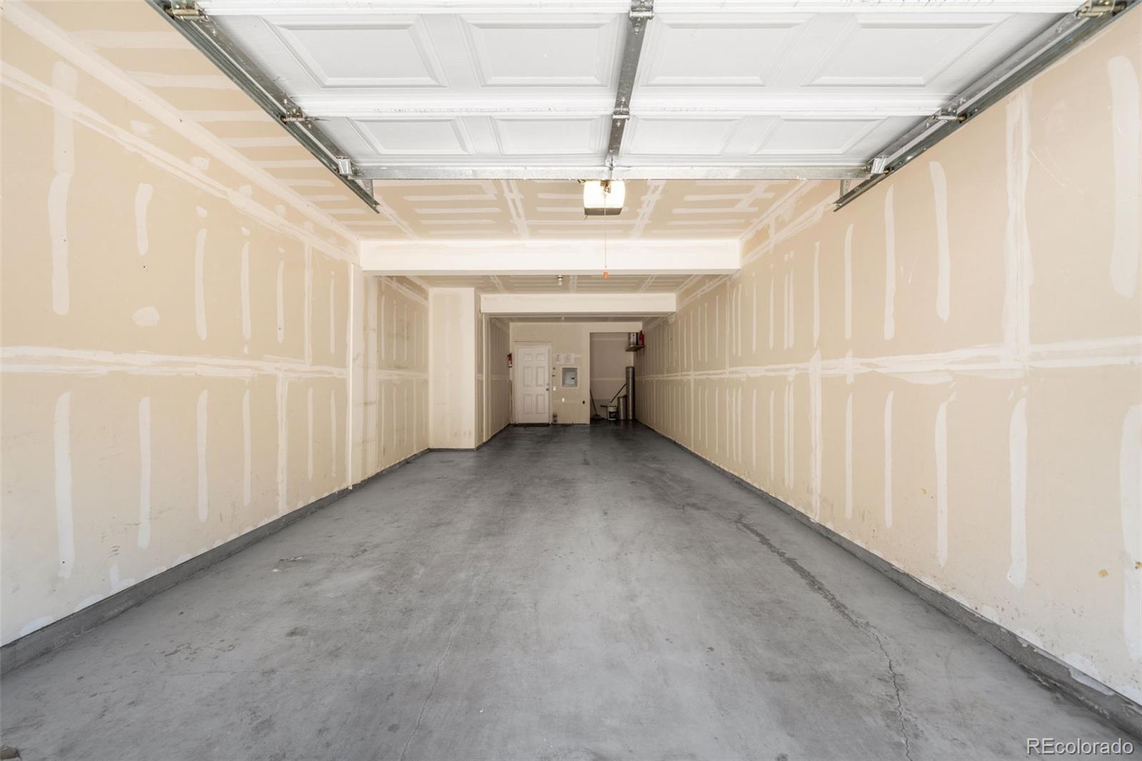 MLS Image #23 for 8892 e 24th place 102,denver, Colorado