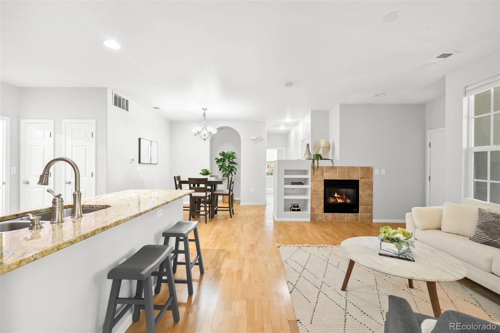 MLS Image #8 for 8892 e 24th place 102,denver, Colorado