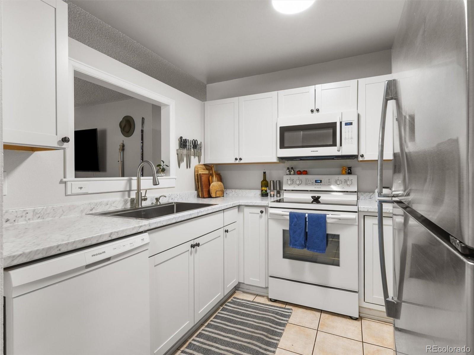 MLS Image #3 for 8910  fox drive,denver, Colorado