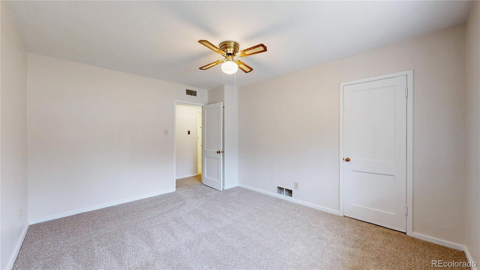 MLS Image #21 for 820  tucson street,aurora, Colorado