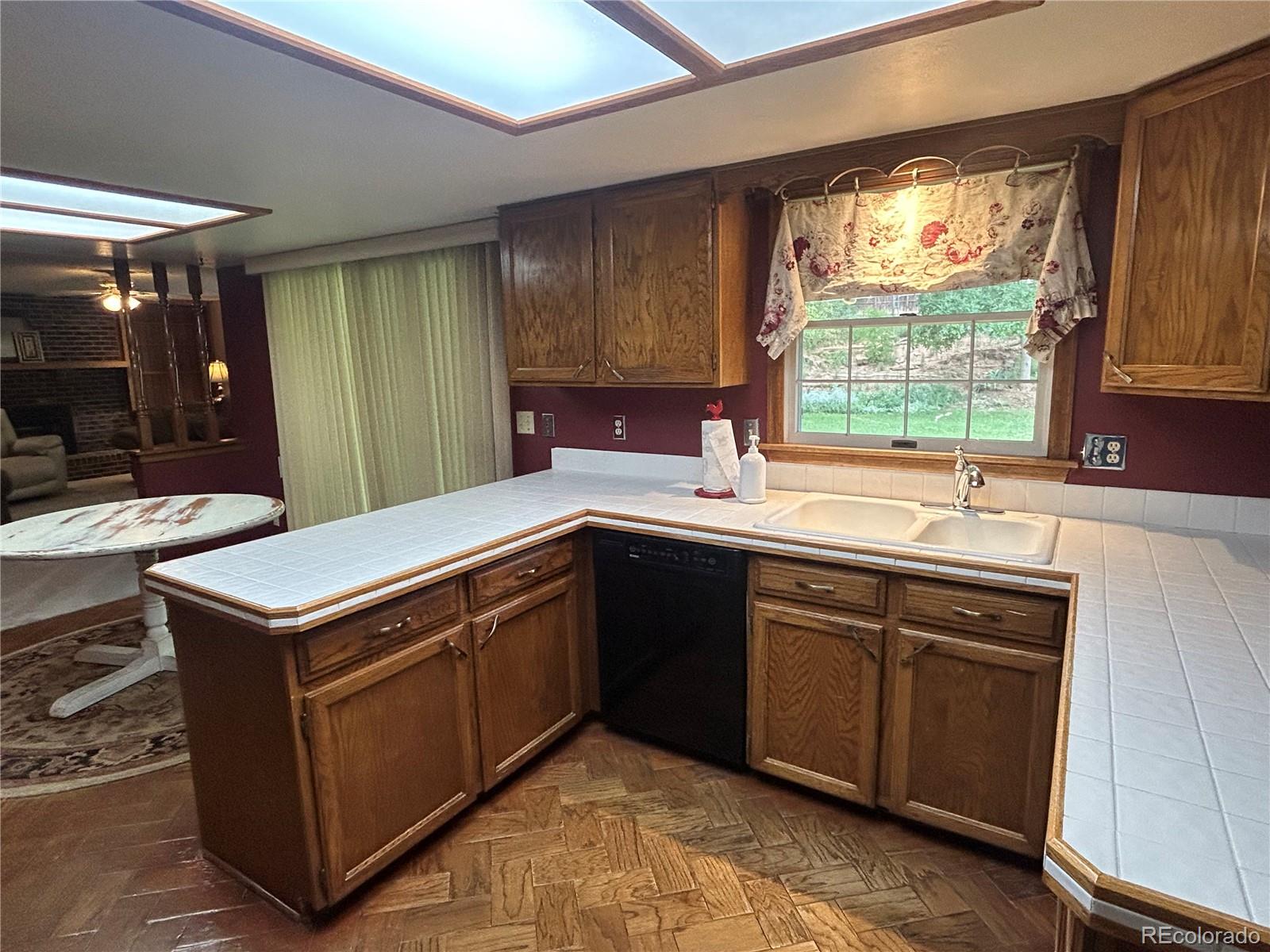 MLS Image #17 for 12924  st paul court,thornton, Colorado