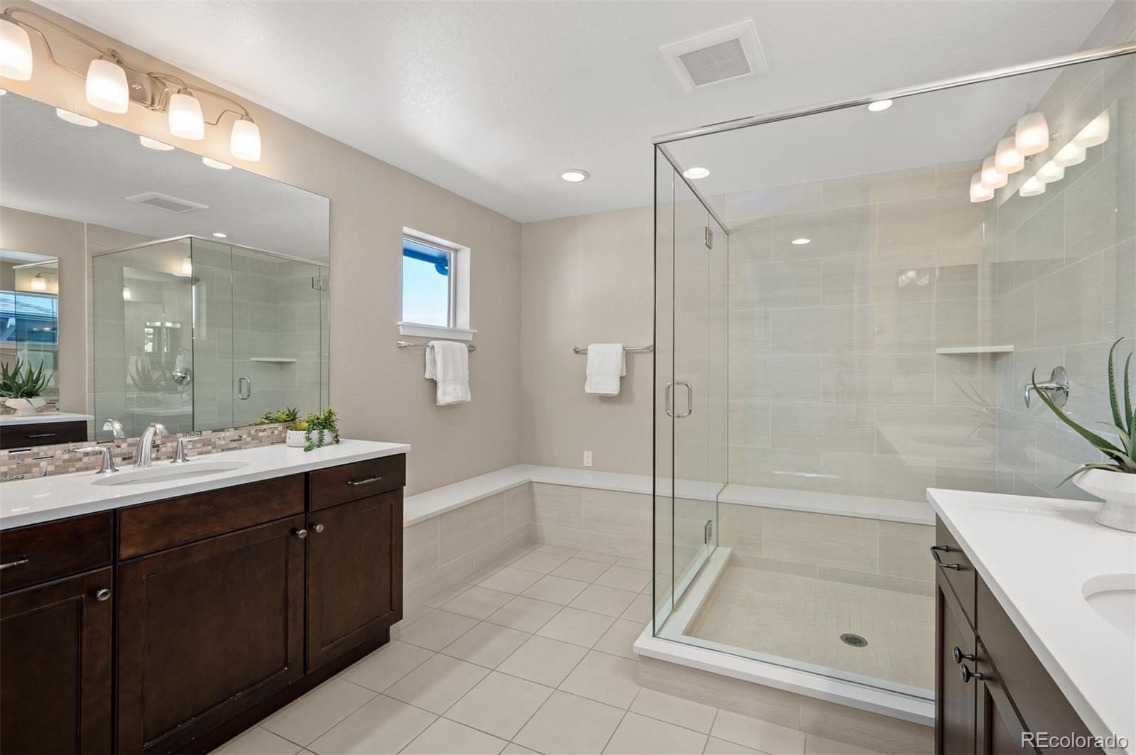 MLS Image #19 for 7945 e prairie meadow drive,denver, Colorado