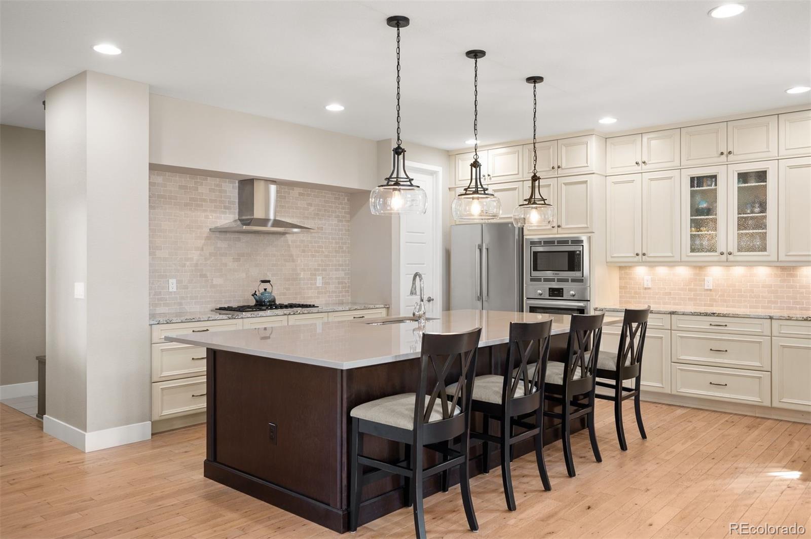 MLS Image #9 for 7945 e prairie meadow drive,denver, Colorado