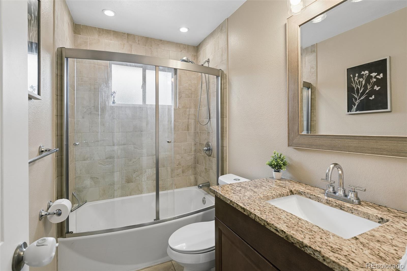 MLS Image #16 for 805 s estes street,denver, Colorado