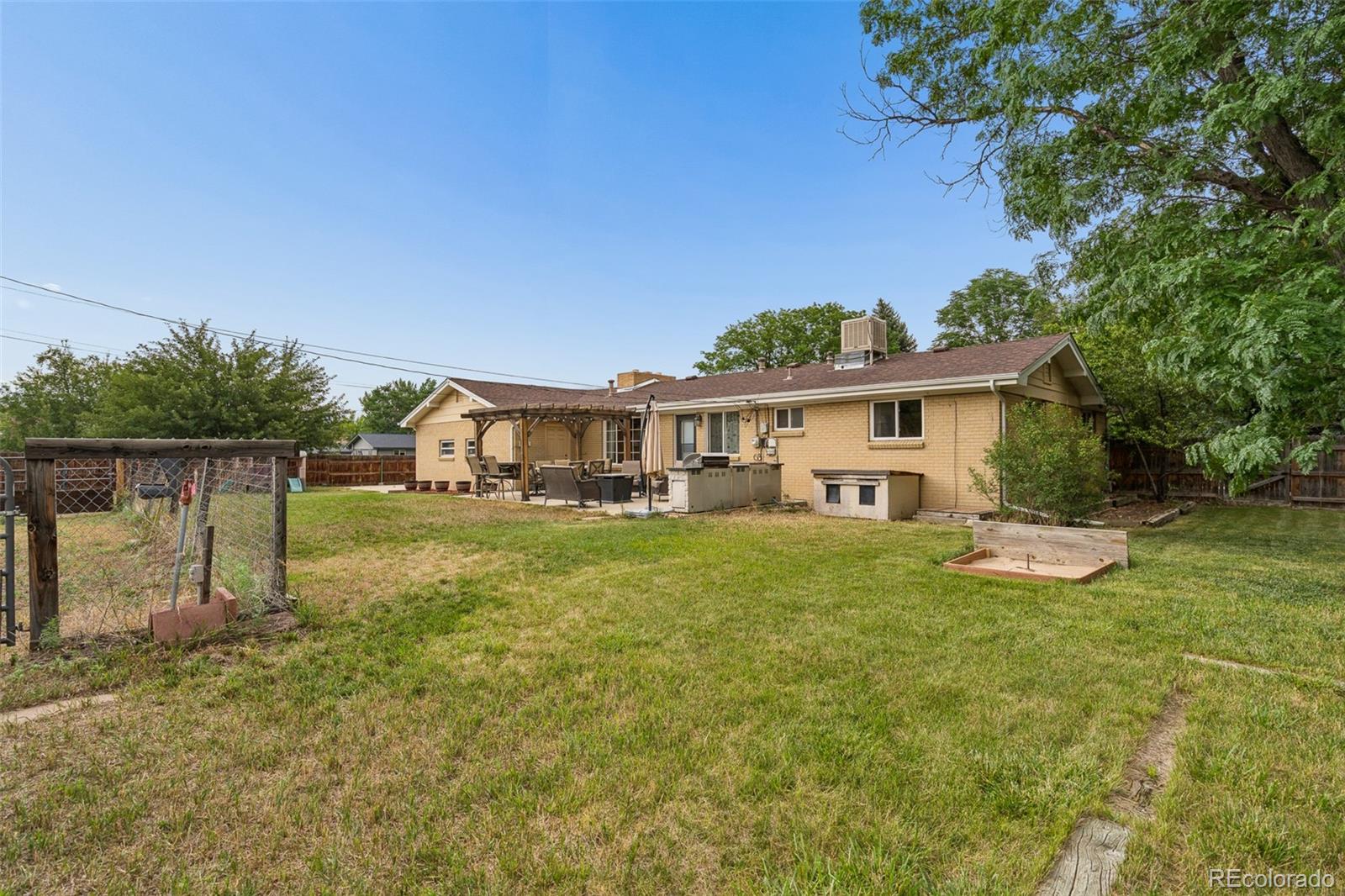 MLS Image #17 for 805 s estes street,denver, Colorado