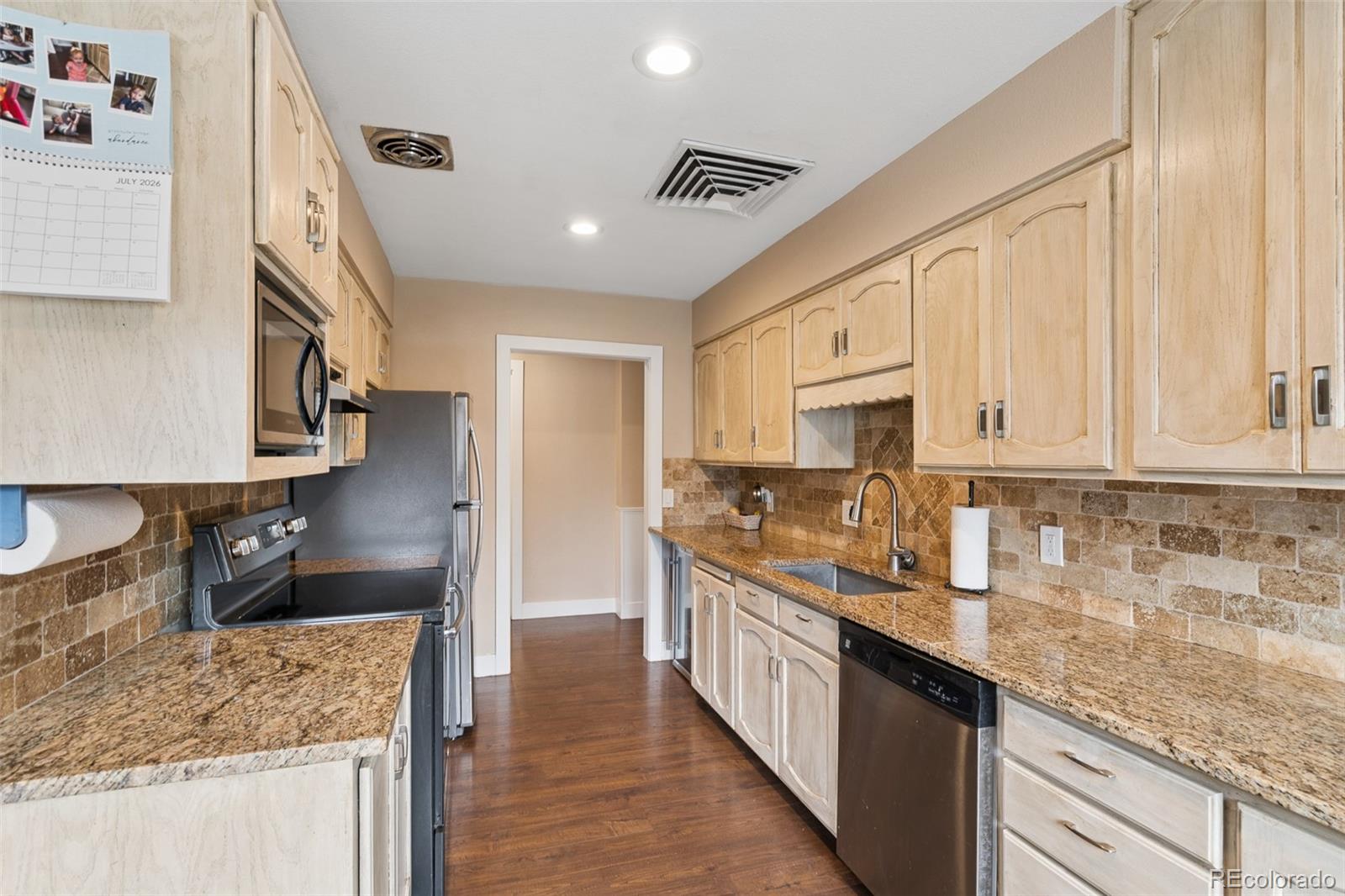 MLS Image #5 for 805 s estes street,denver, Colorado
