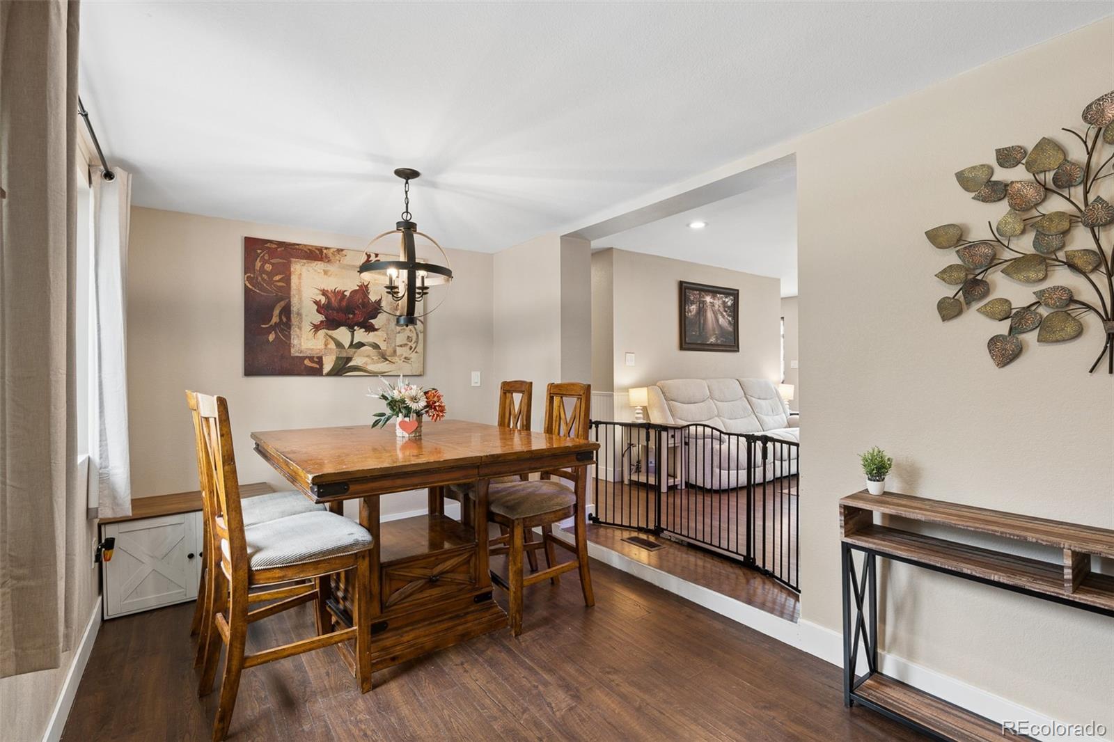 MLS Image #7 for 805 s estes street,denver, Colorado