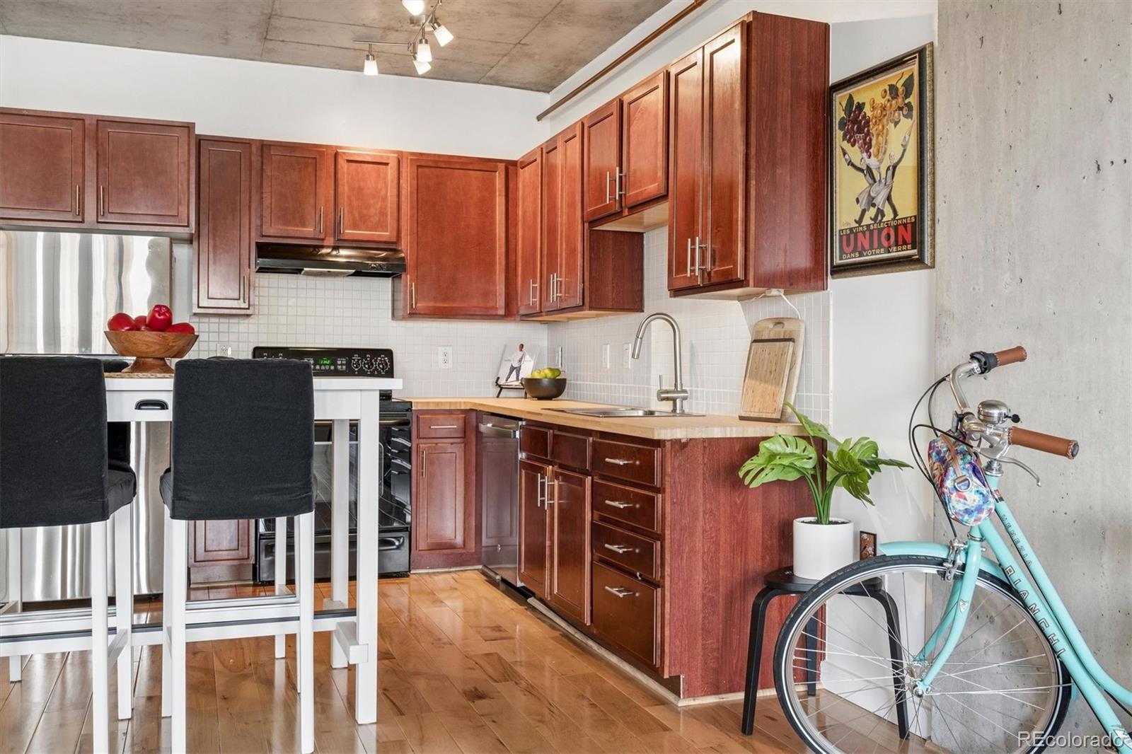 MLS Image #11 for 1475  delgany street 304,denver, Colorado
