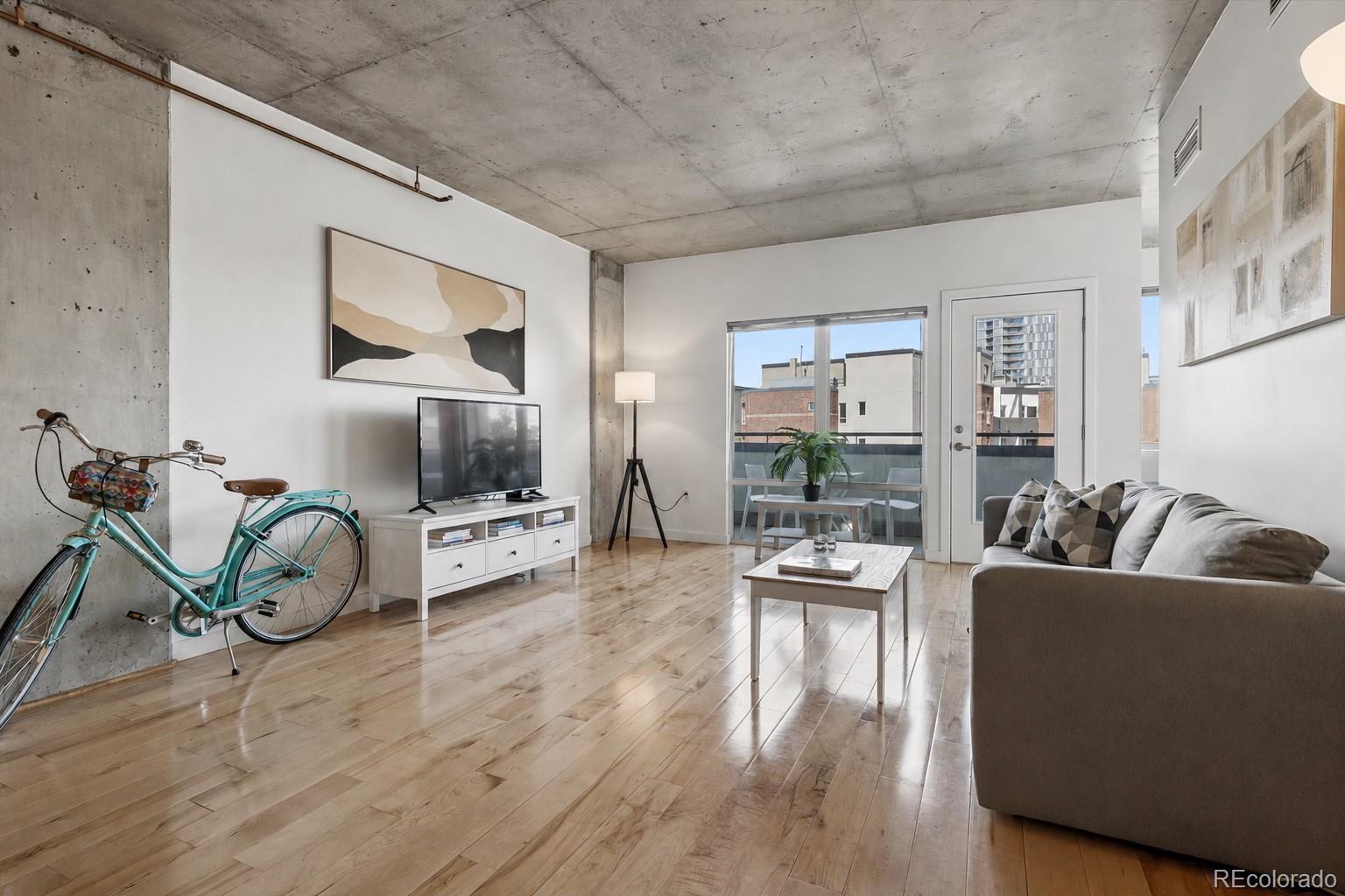 MLS Image #2 for 1475  delgany street 304,denver, Colorado