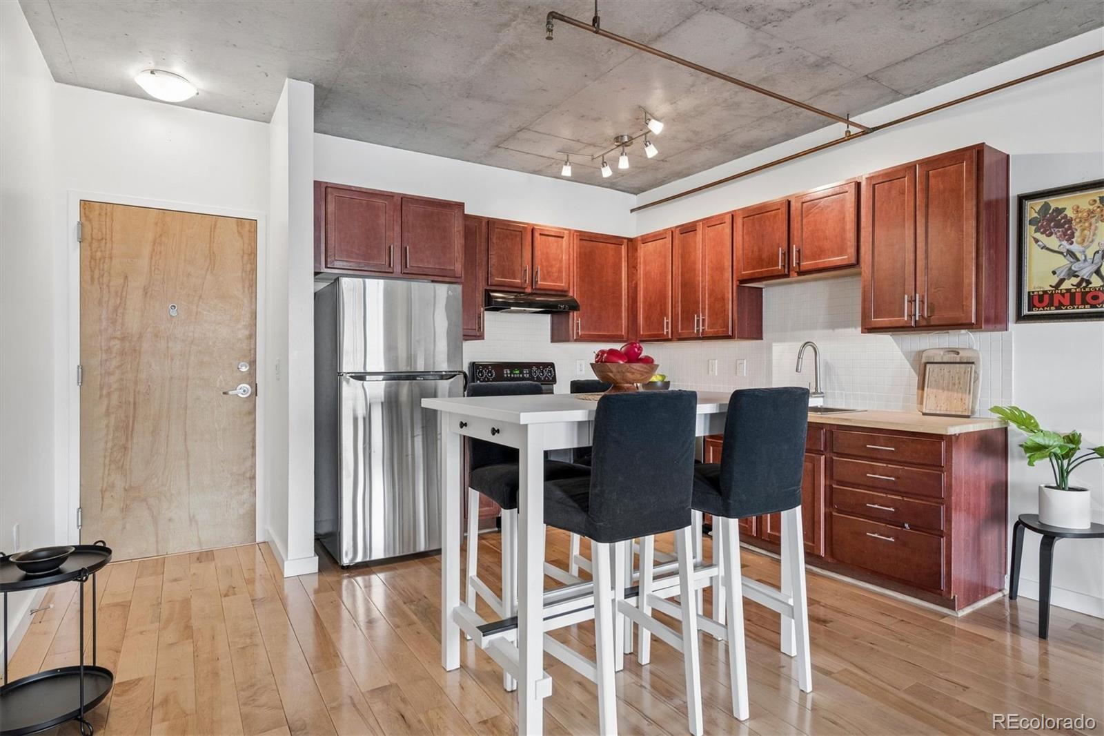 MLS Image #7 for 1475  delgany street 304,denver, Colorado