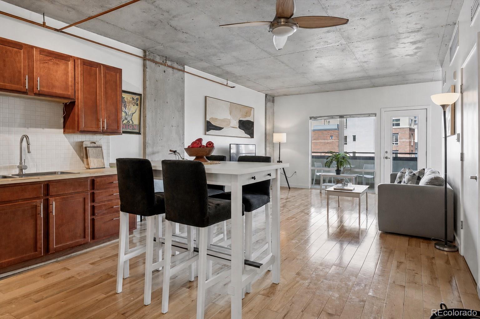 MLS Image #8 for 1475  delgany street 304,denver, Colorado
