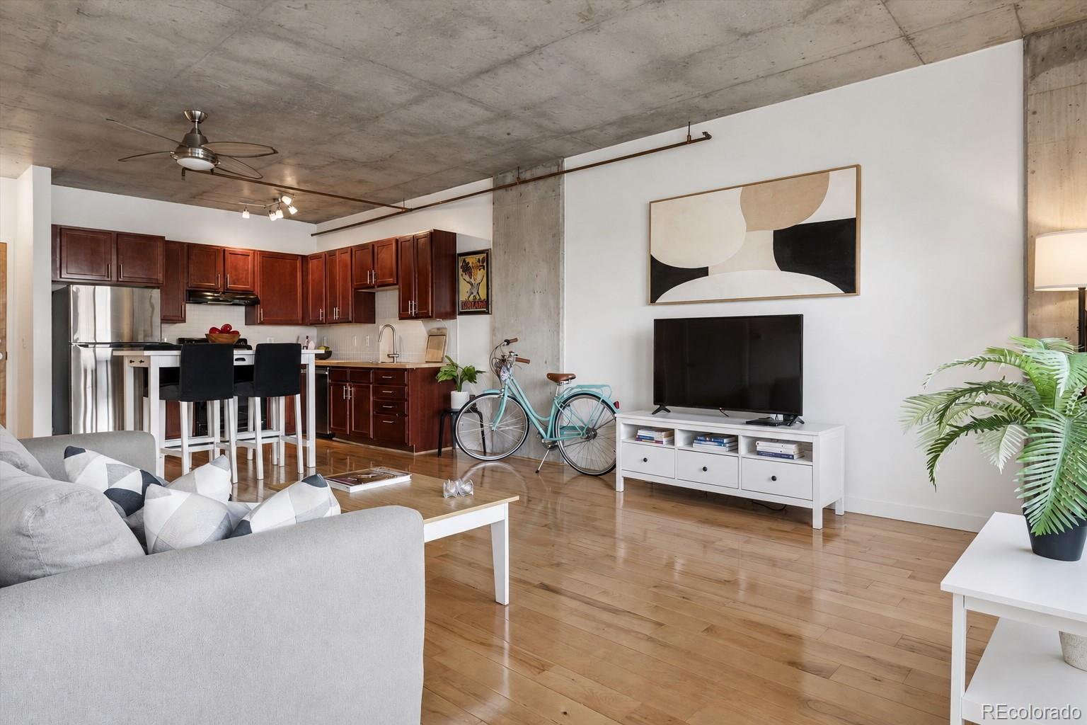 MLS Image #9 for 1475  delgany street 304,denver, Colorado