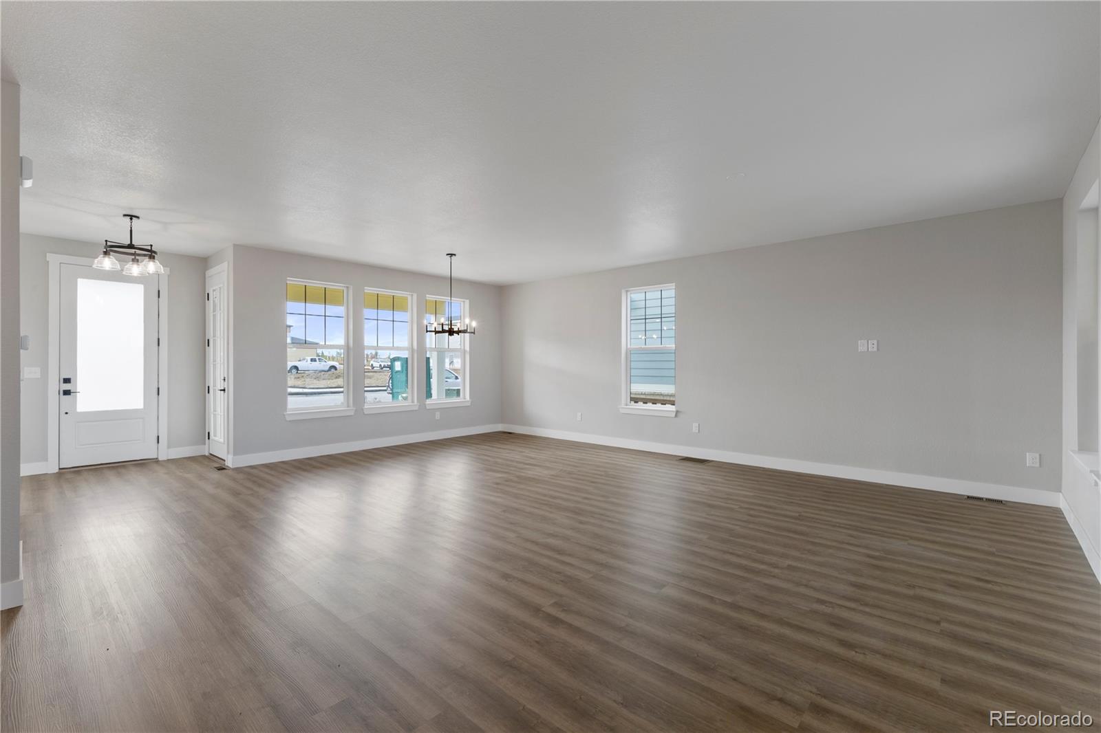 MLS Image #5 for 24190 e 54th place,aurora, Colorado