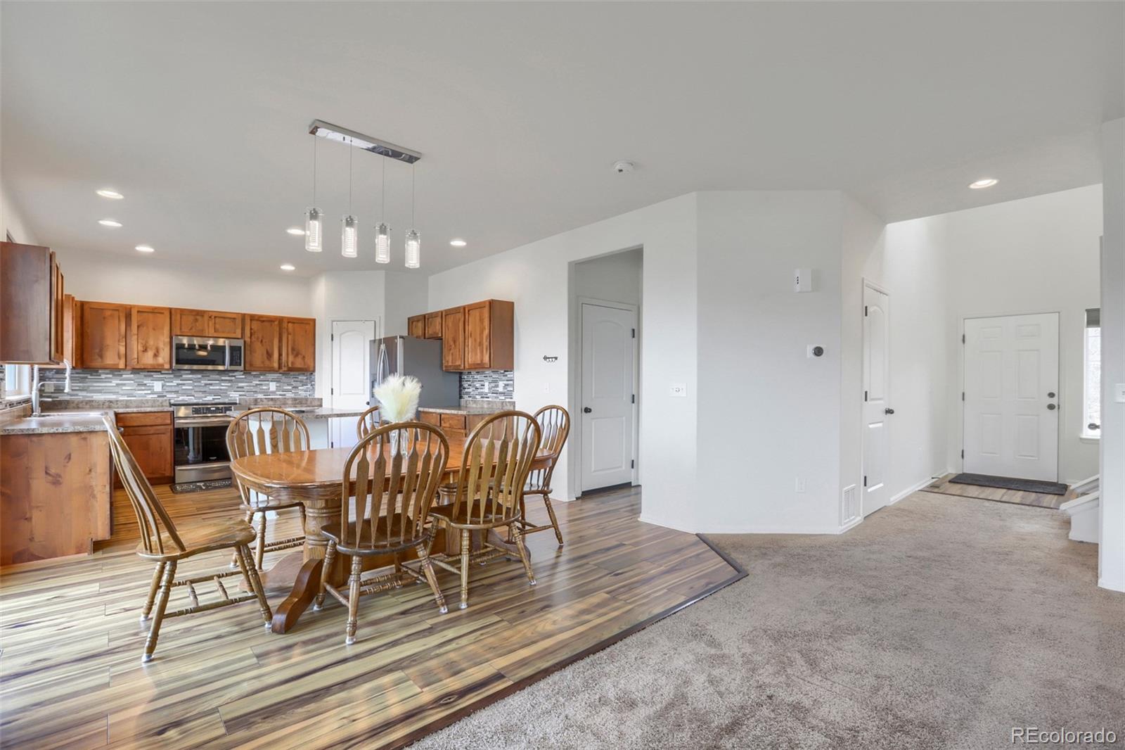 MLS Image #10 for 929 w independent avenue,la salle, Colorado