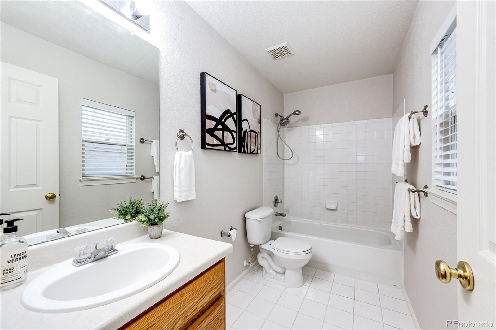 MLS Image #13 for 16475 e phillips place,englewood, Colorado
