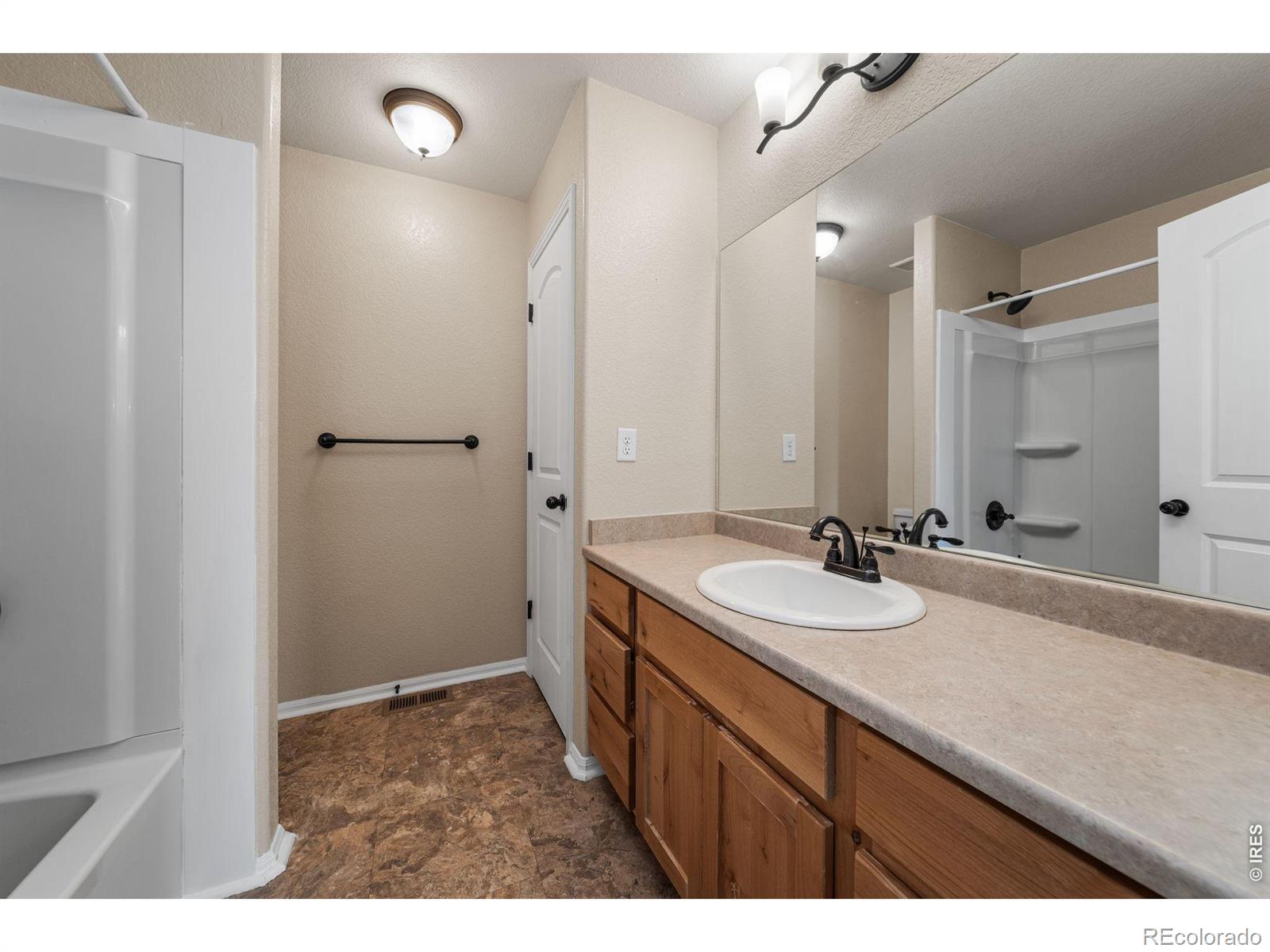 MLS Image #22 for 1520  murrlet street,berthoud, Colorado