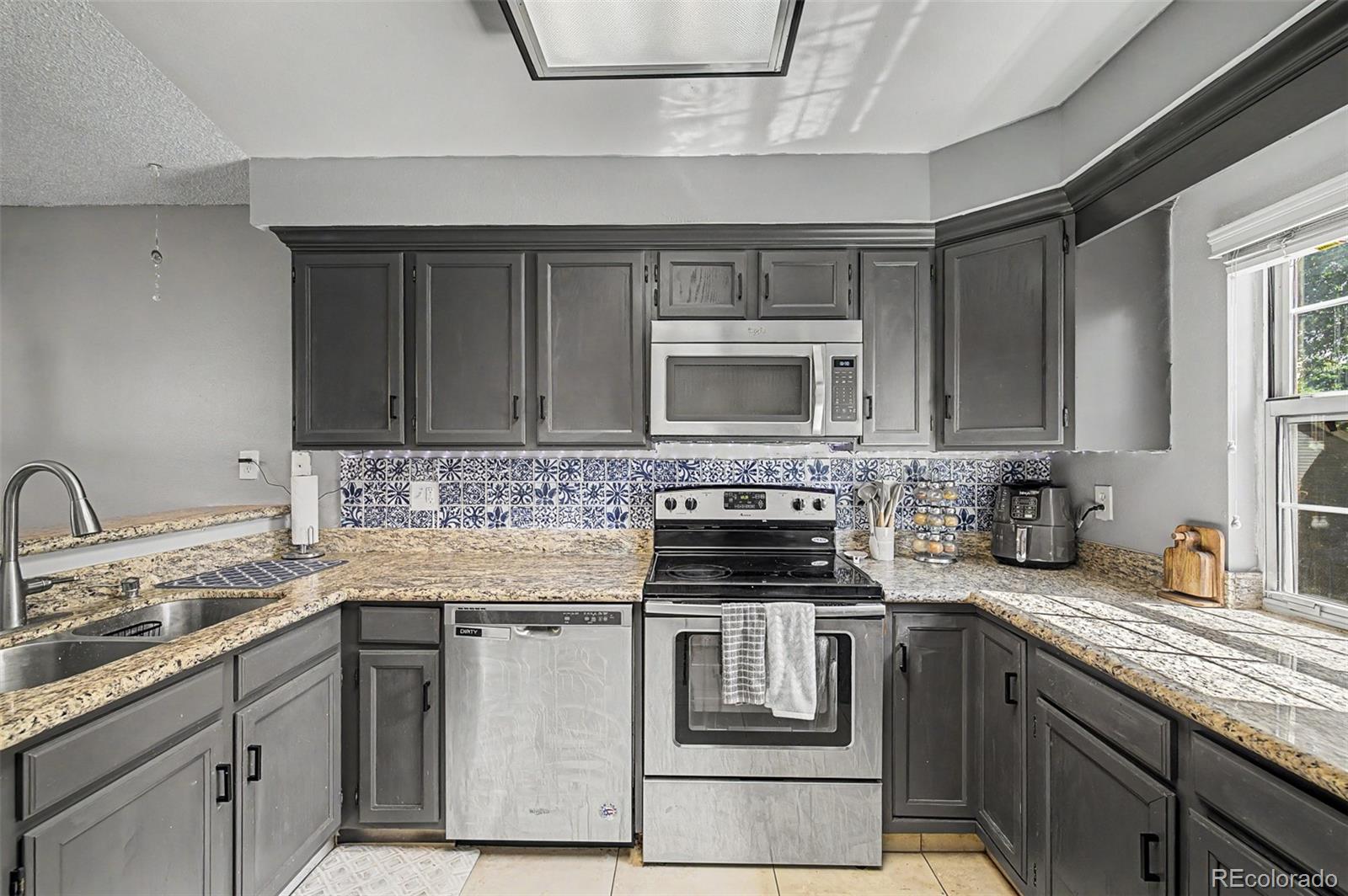 MLS Image #15 for 1981 s hannibal court,aurora, Colorado