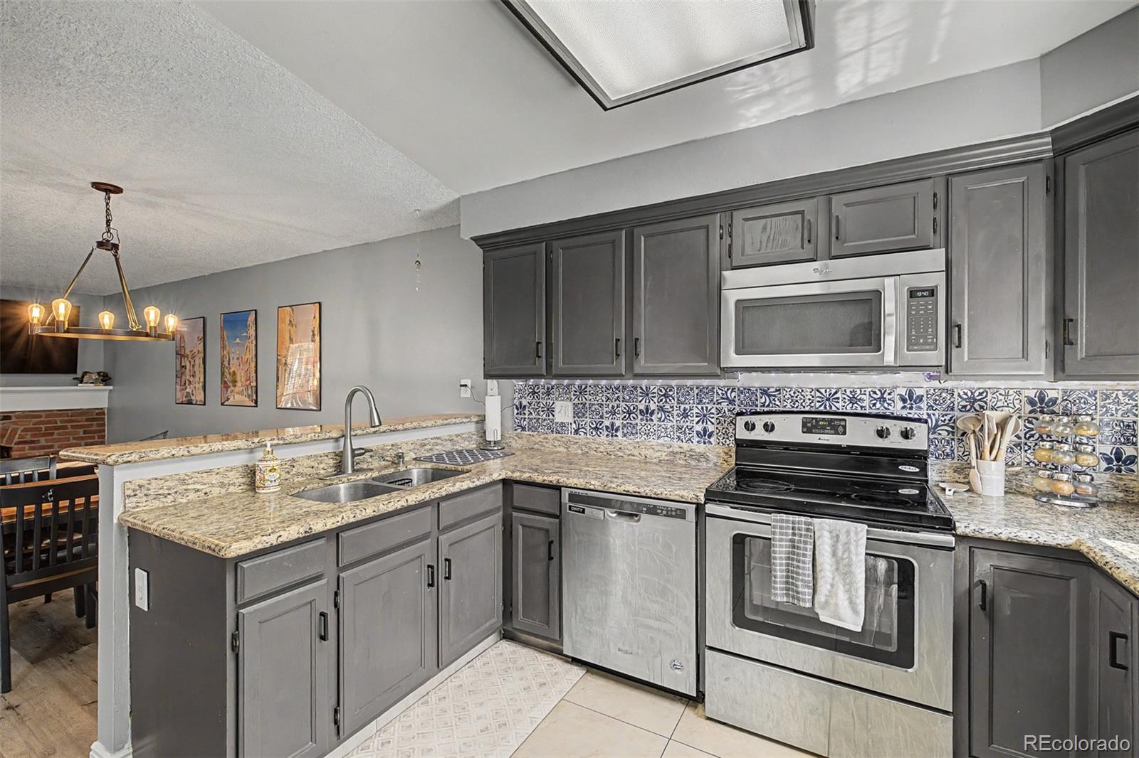 MLS Image #18 for 1981 s hannibal court,aurora, Colorado
