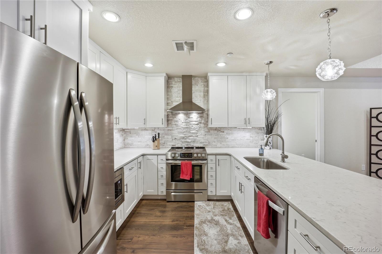 MLS Image #16 for 2200 s university boulevard,denver, Colorado