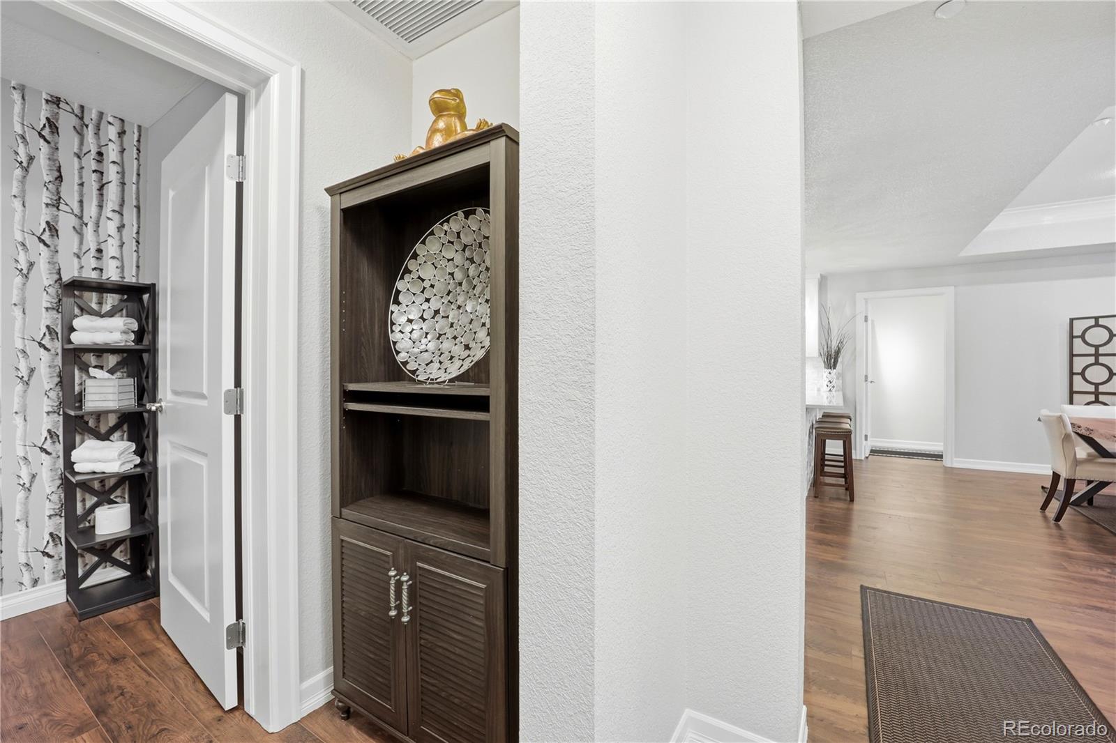 MLS Image #19 for 2200 s university boulevard,denver, Colorado