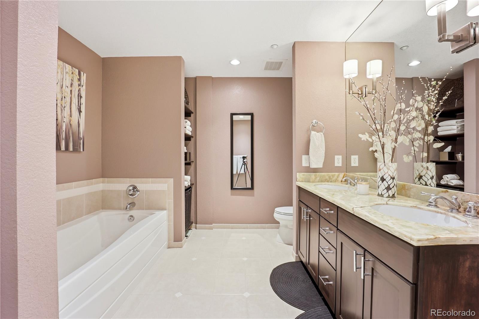 MLS Image #34 for 2200 s university boulevard,denver, Colorado