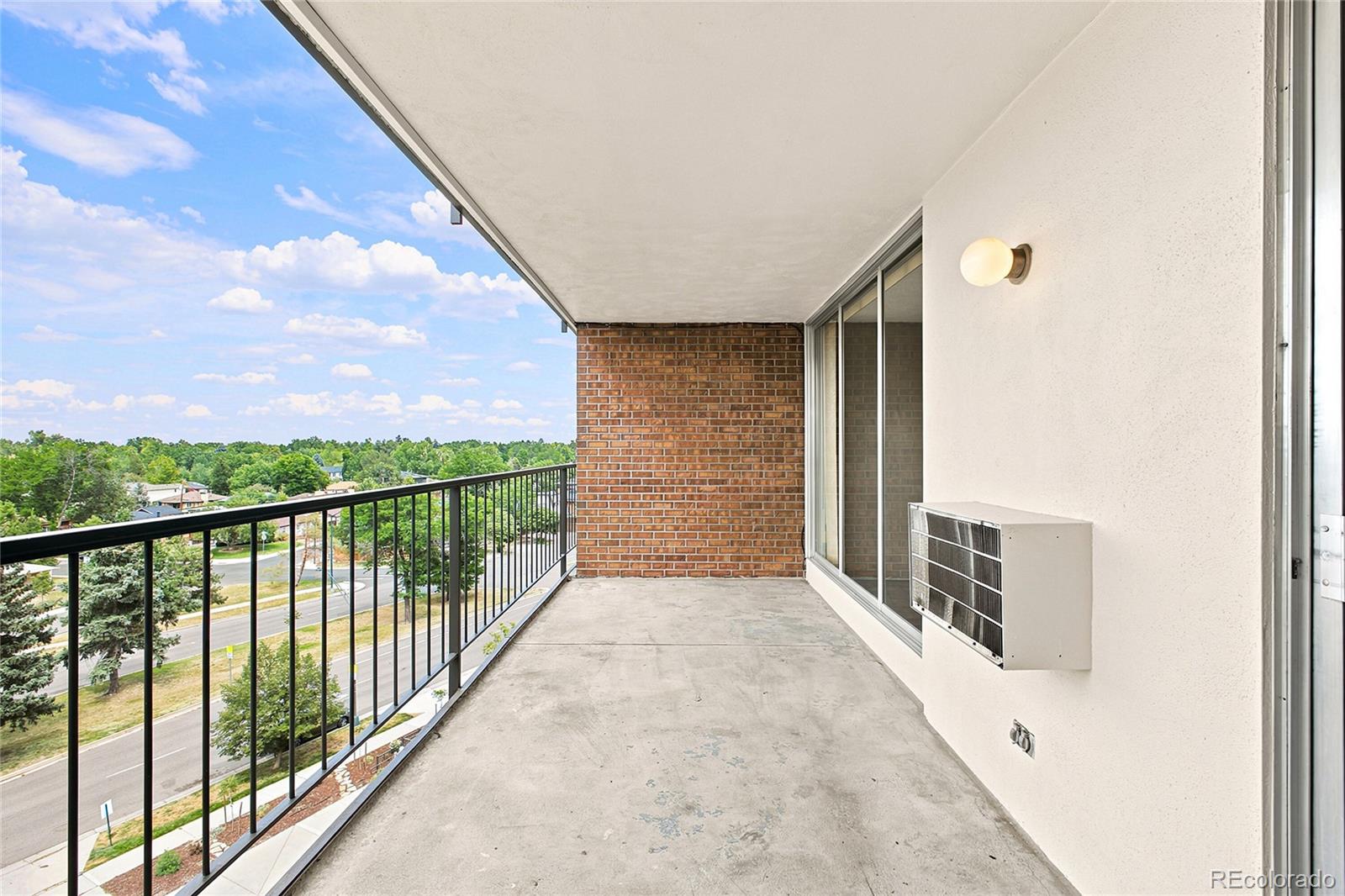 MLS Image #13 for 4800 e hale parkway,denver, Colorado