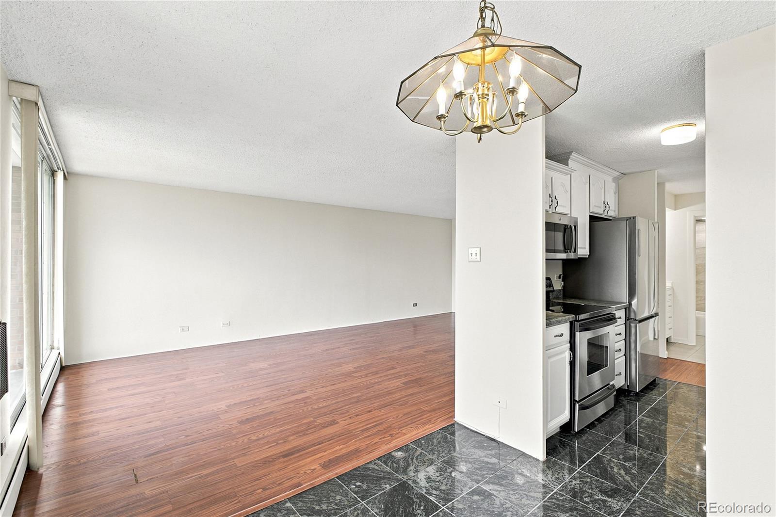 MLS Image #18 for 4800 e hale parkway,denver, Colorado