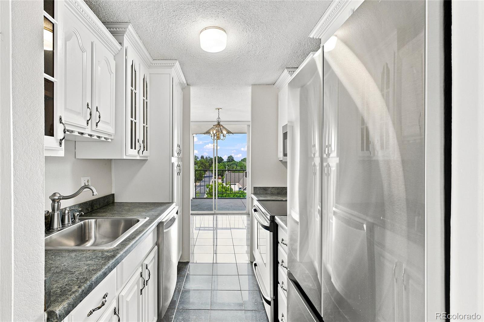 MLS Image #19 for 4800 e hale parkway,denver, Colorado