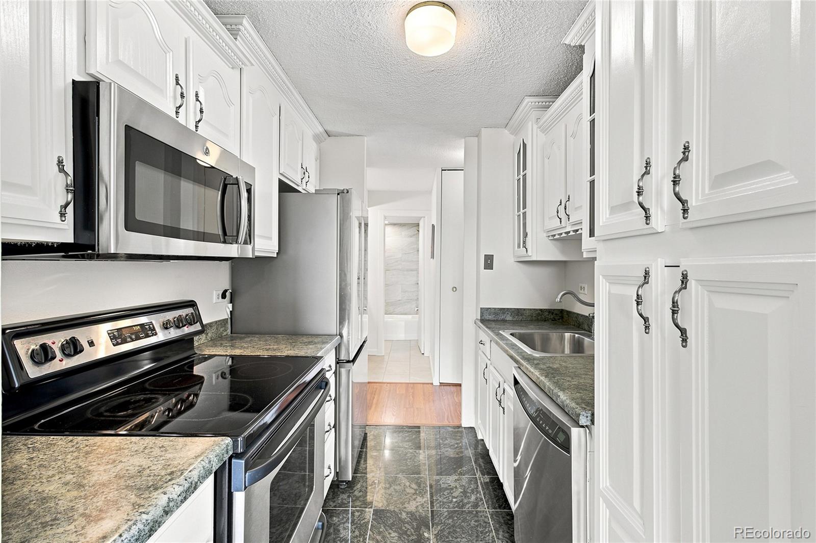 MLS Image #8 for 4800 e hale parkway,denver, Colorado