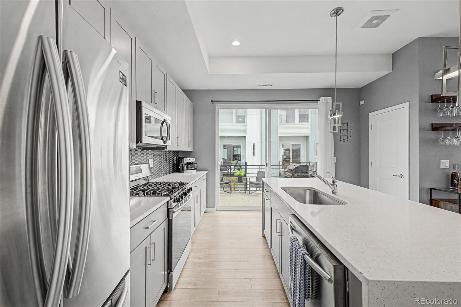 MLS Image #6 for 1661 w 67th circle,denver, Colorado