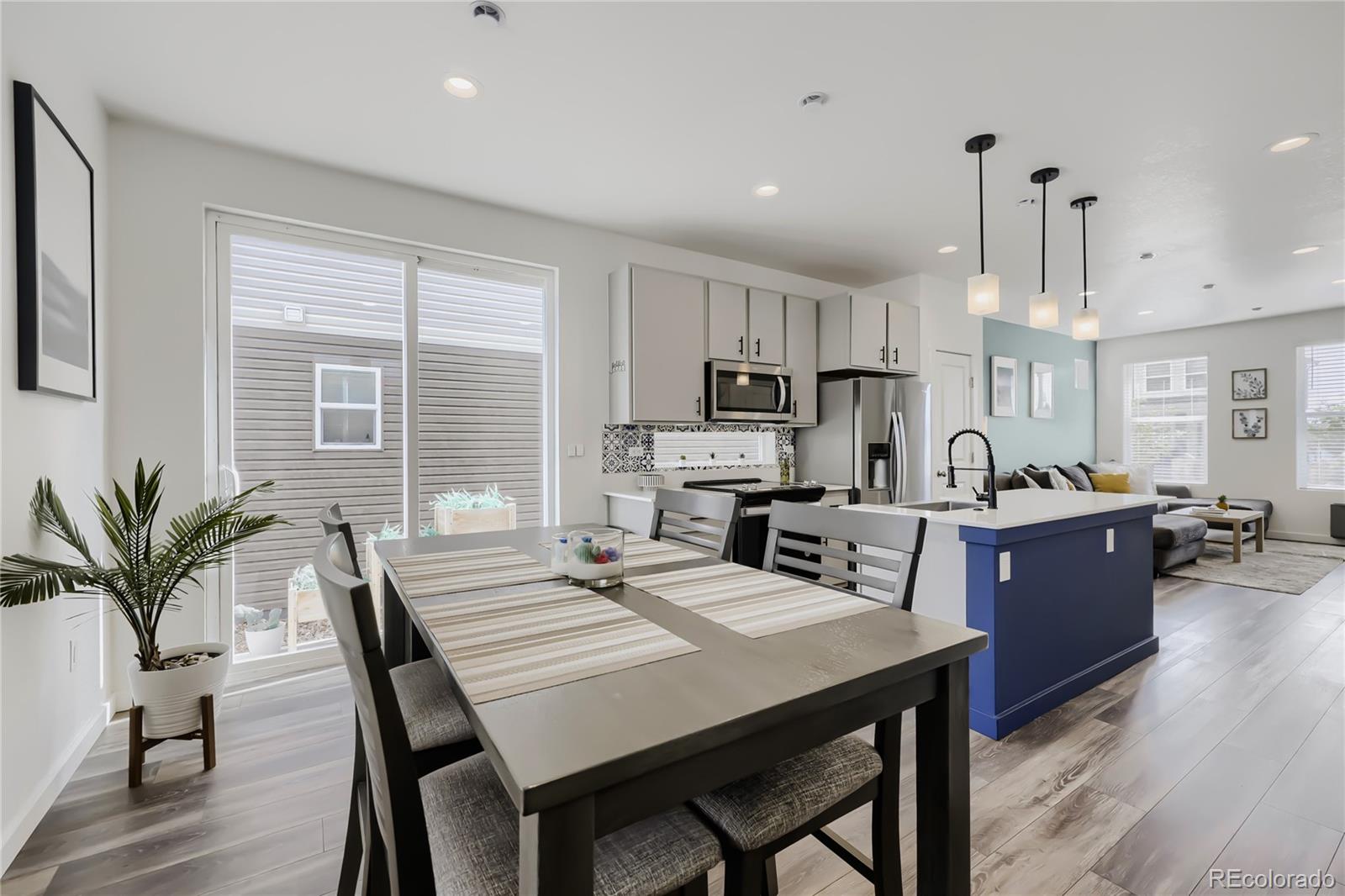 MLS Image #10 for 18288 e 49th place,denver, Colorado