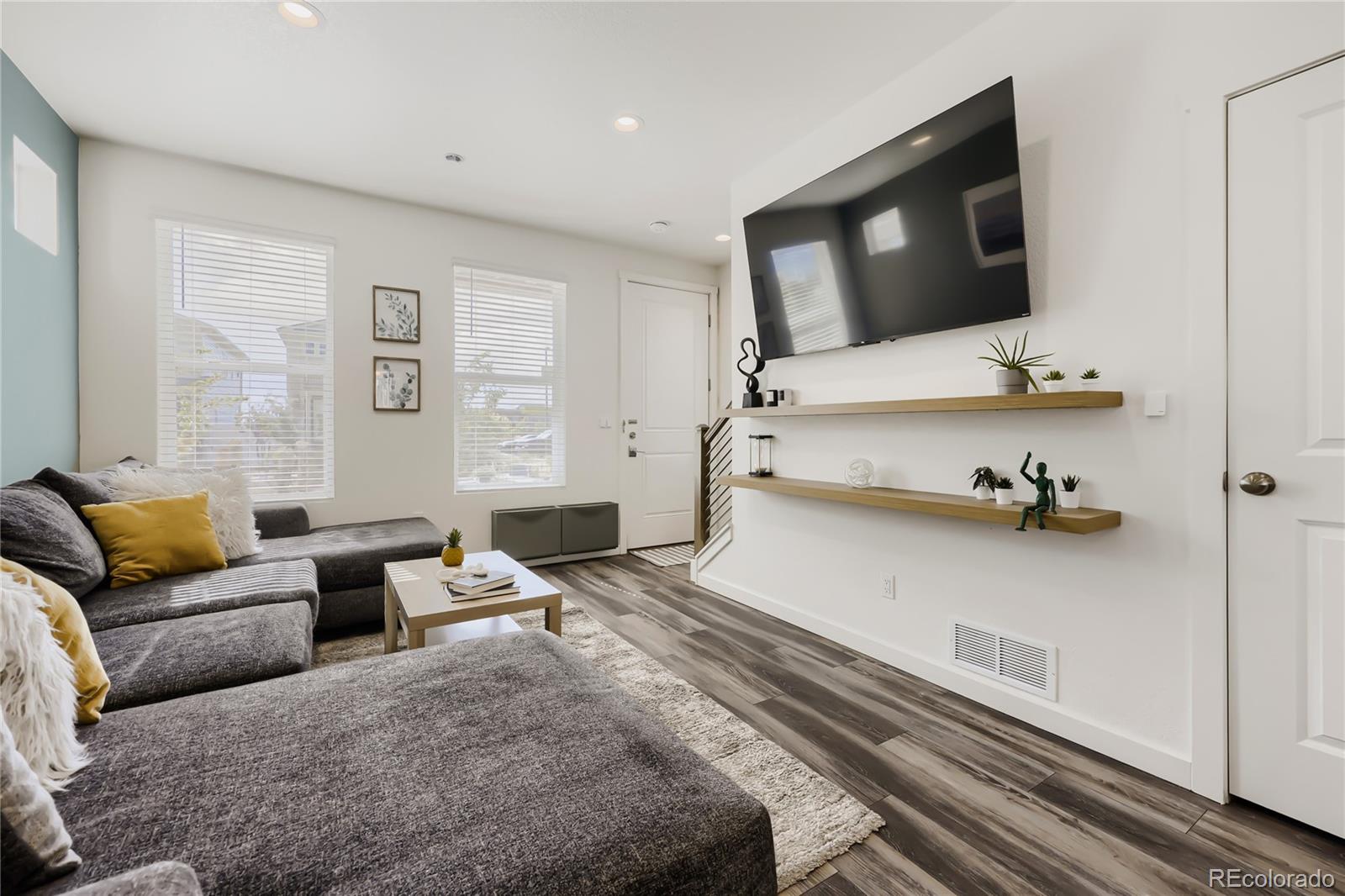 MLS Image #2 for 18288 e 49th place,denver, Colorado