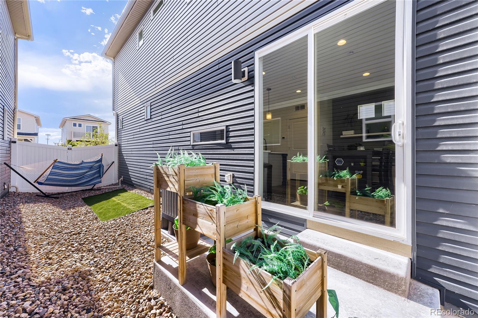 MLS Image #20 for 18288 e 49th place,denver, Colorado