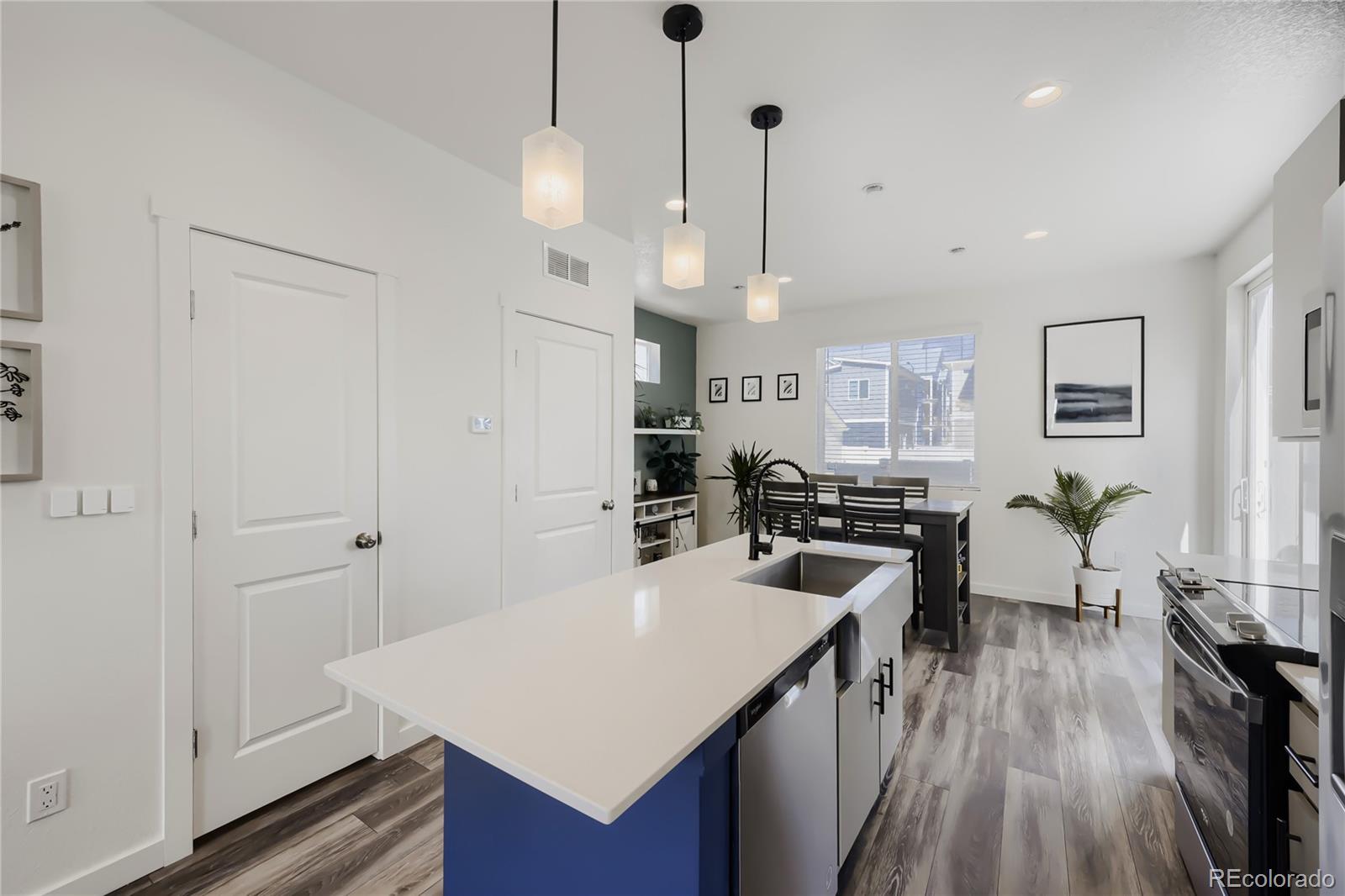 MLS Image #5 for 18288 e 49th place,denver, Colorado