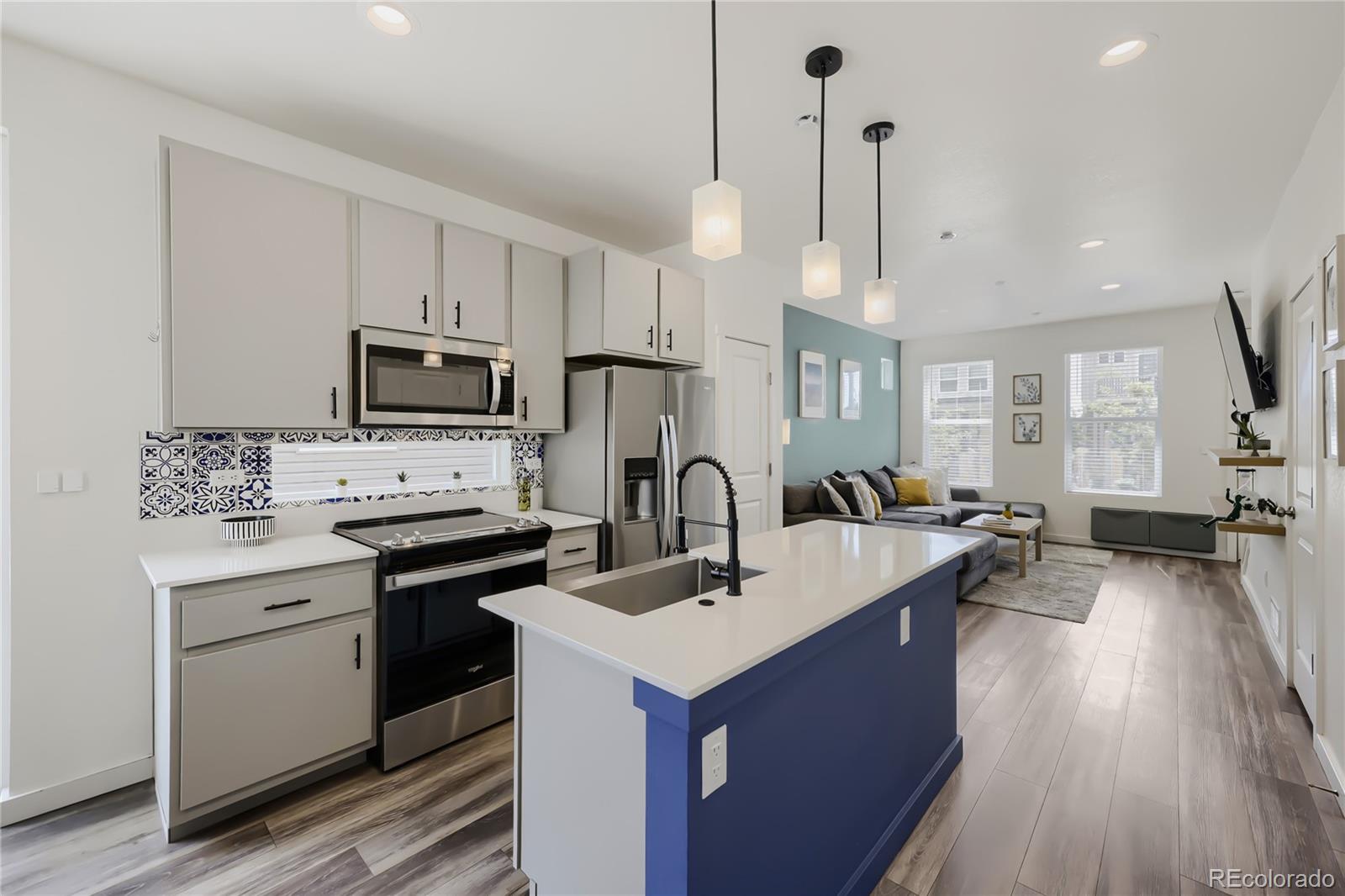 MLS Image #8 for 18288 e 49th place,denver, Colorado