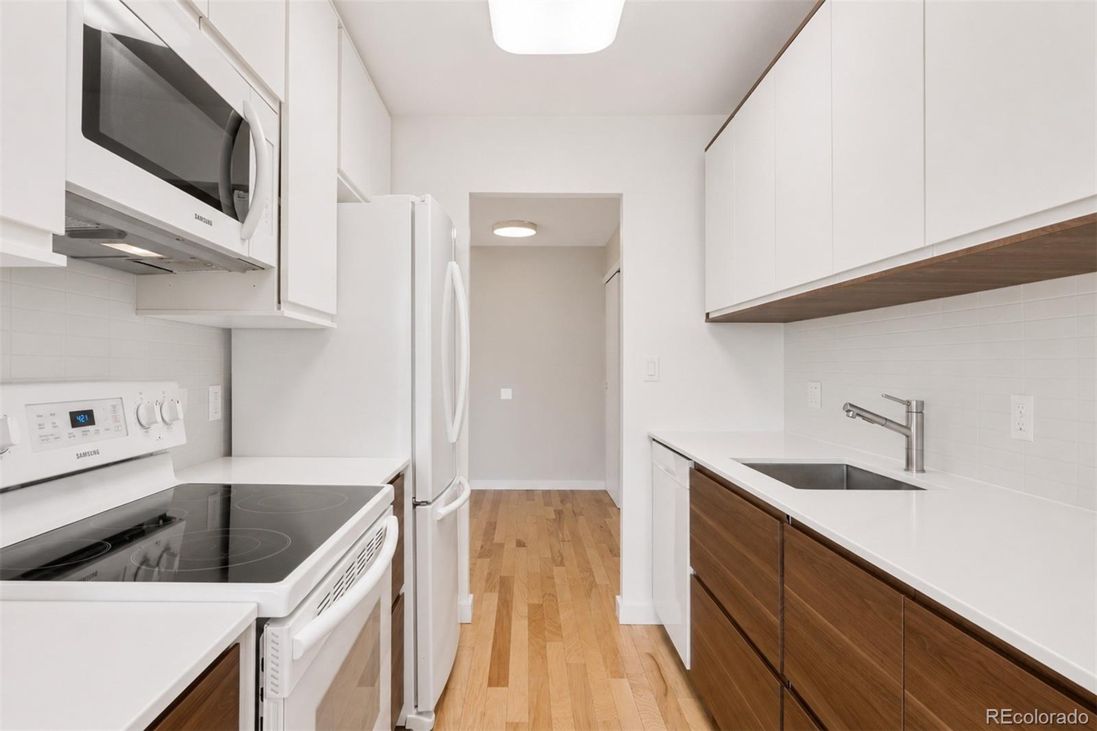 MLS Image #11 for 955  eudora street 901e,denver, Colorado