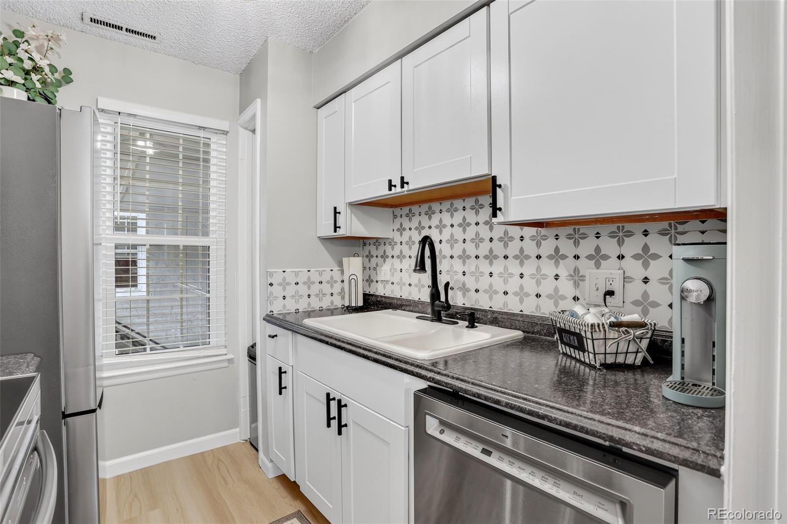 MLS Image #6 for 7110 s gaylord street,centennial, Colorado