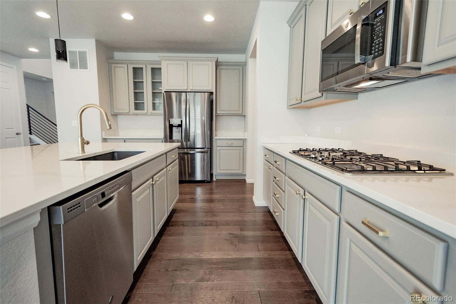 MLS Image #12 for 3950  eaton park street,aurora, Colorado