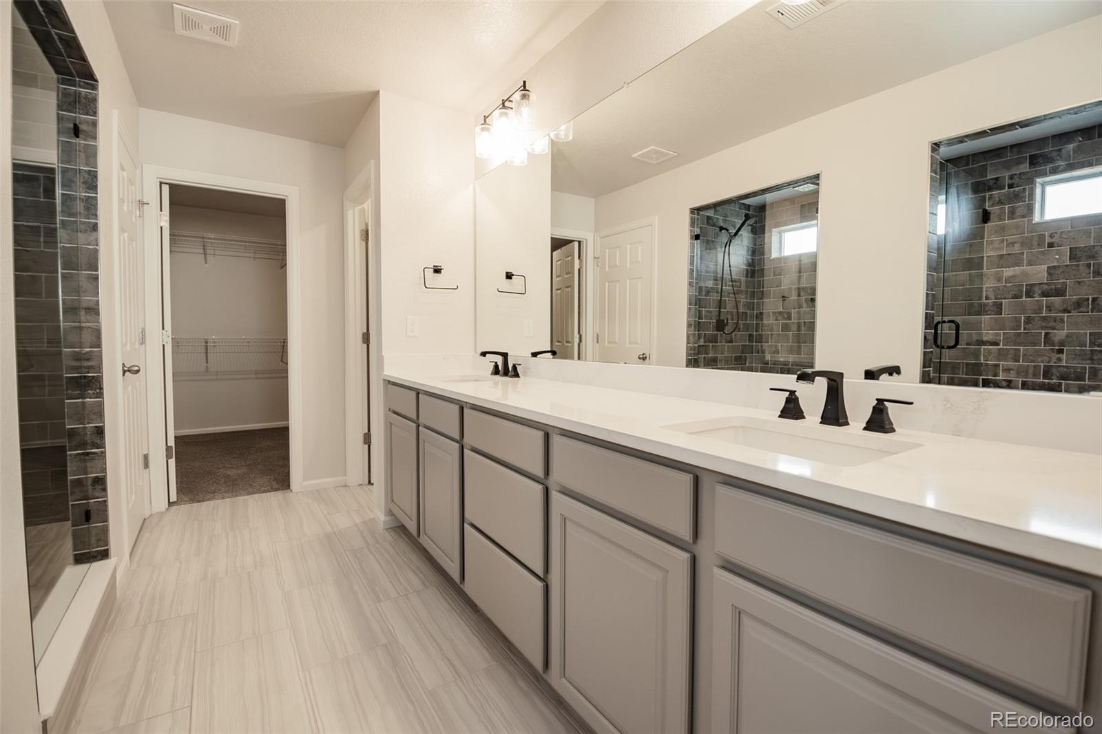 MLS Image #23 for 3950  eaton park street,aurora, Colorado