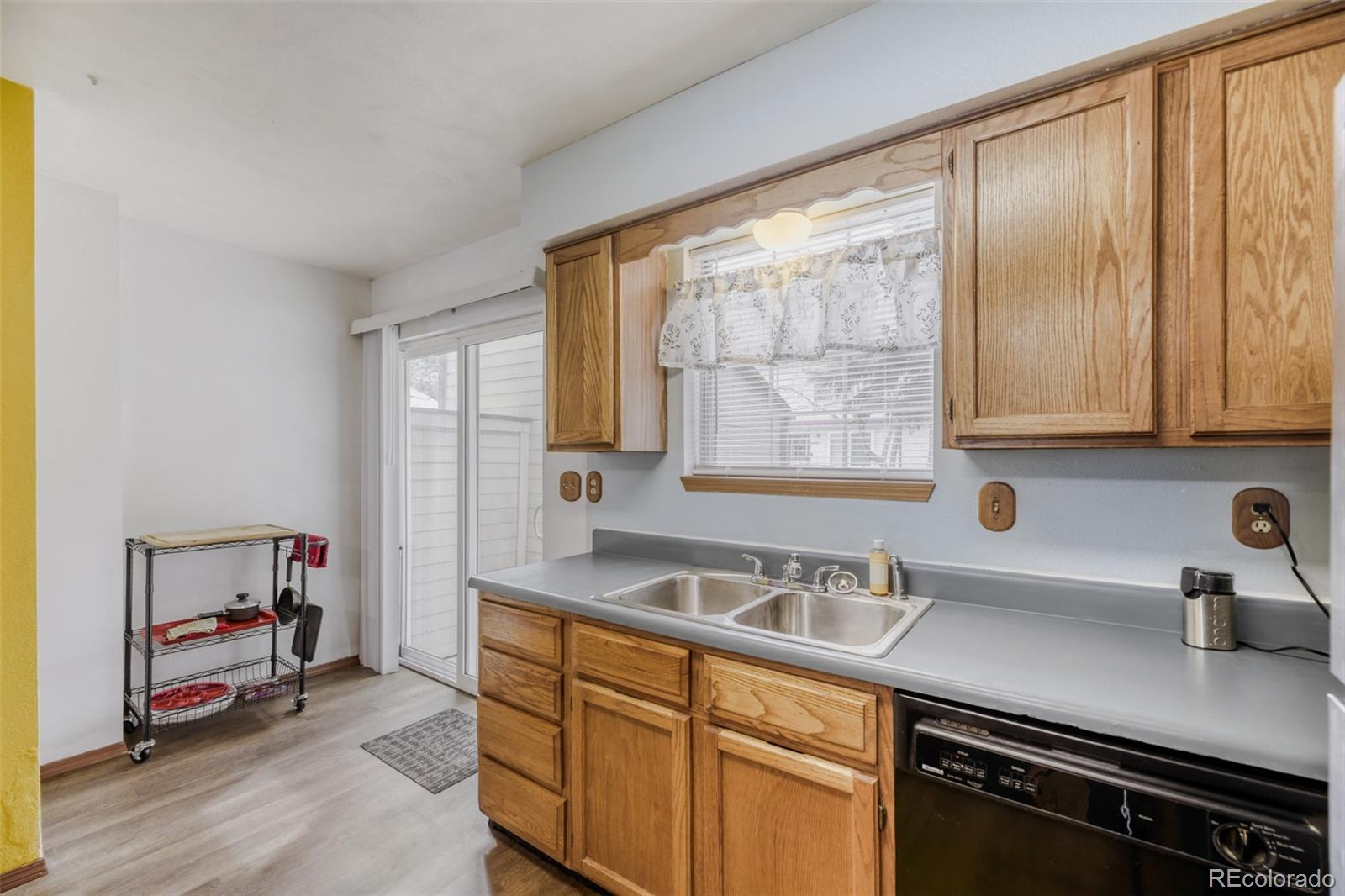 MLS Image #11 for 6944 w mississippi avenue,denver, Colorado