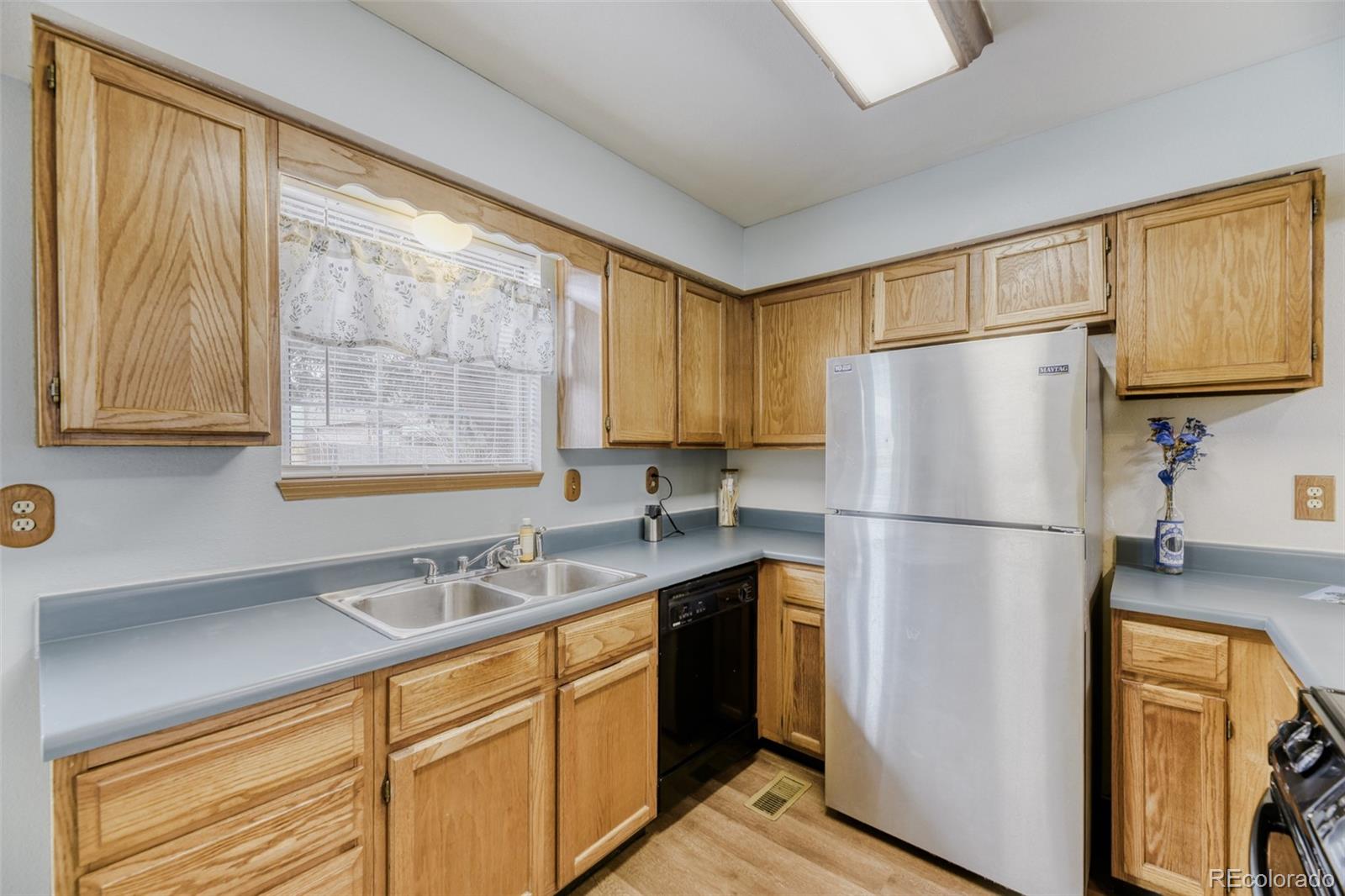 MLS Image #9 for 6944 w mississippi avenue,denver, Colorado