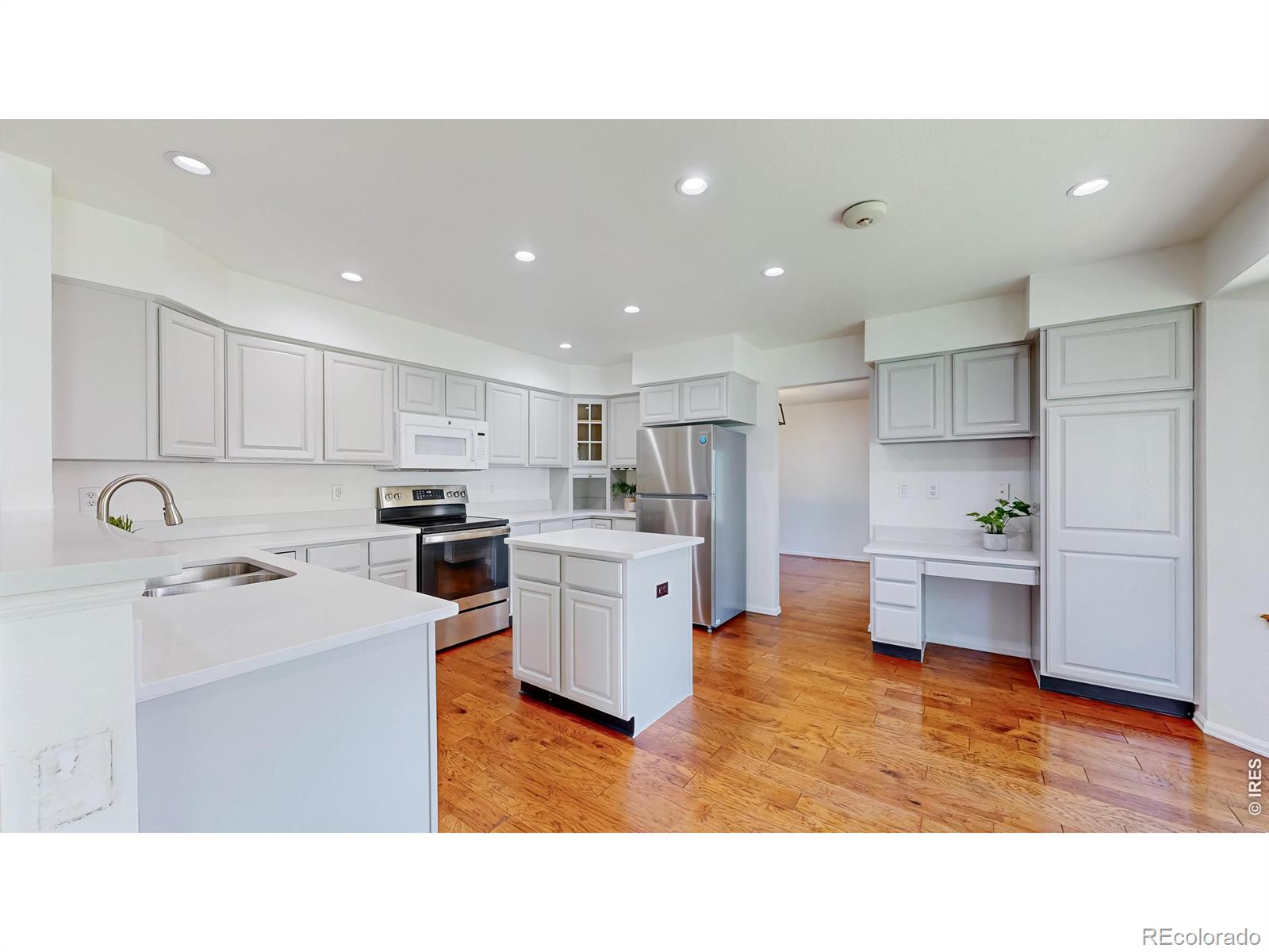 MLS Image #14 for 1619  hemlock way,broomfield, Colorado