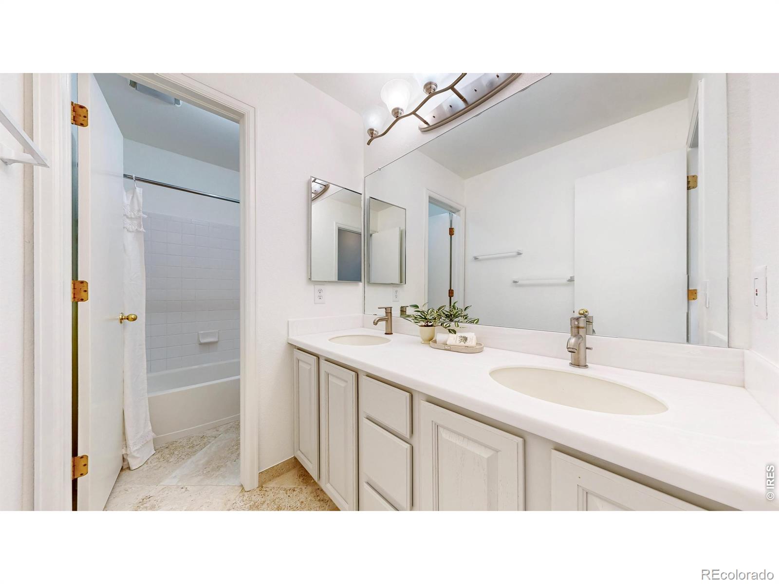 MLS Image #41 for 1619  hemlock way,broomfield, Colorado